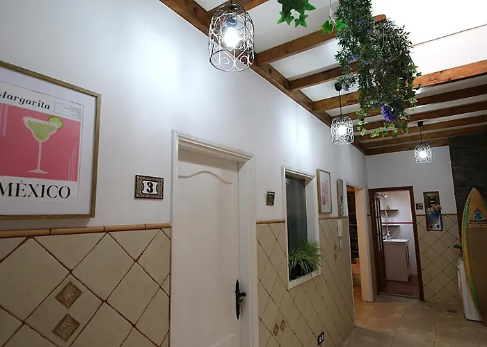 Pensjonat Mahalo House *