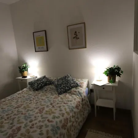 Mahalo House Guest house *